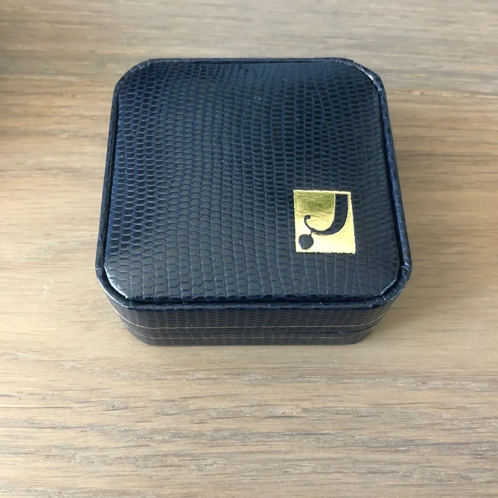 NWOT new dark blue leather earrings jewelry box storage